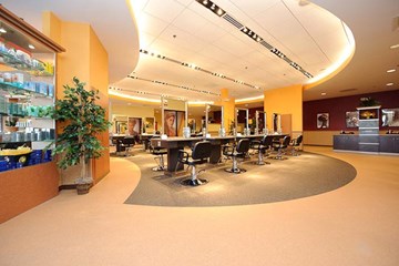 Esthetician And Nail Technician School In Pennsylvania Douglas Empire Beauty School In Philadelphia